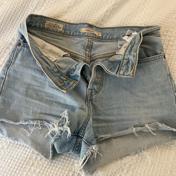 Levi’s Cut-Off Denim Shorts - Picture 1 of 3